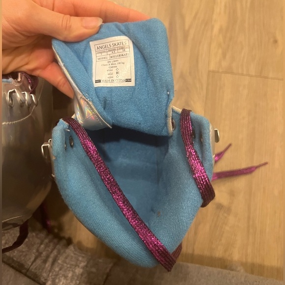 Angel’s Skates 
Purple Rain Size 7 - Picture 7 of 7